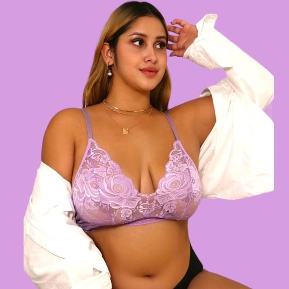 Plus Size Contrast Lace Semi Sheer Sexy Lingerie Bra Plus Solid Deep V Neck. NWT